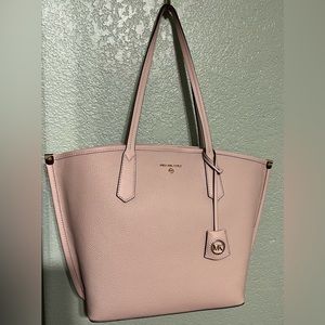 Micheal Kors pink tote bag